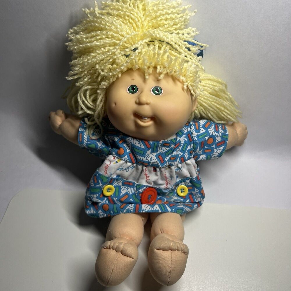 Vtg 1990 Cabbage Patch Kids TOOTHY Doll Blonde Yarn Hair Green Eyes